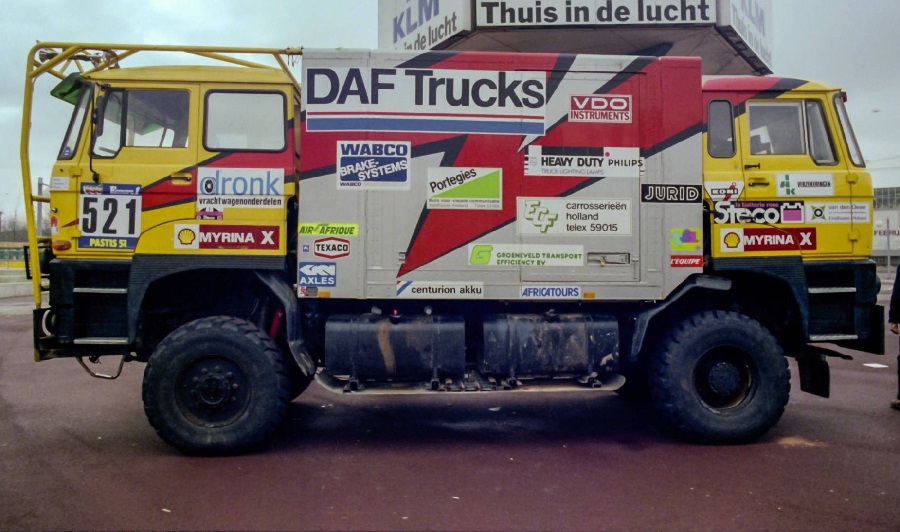 Dakar – La storia del Tweekoppig Monster, il mostro a due teste che corse la Dakar