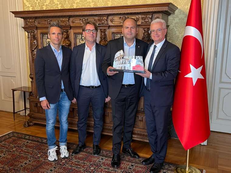 Max Rendina incontra l’Ambasciatore della Repubblica di Türkiye in ...